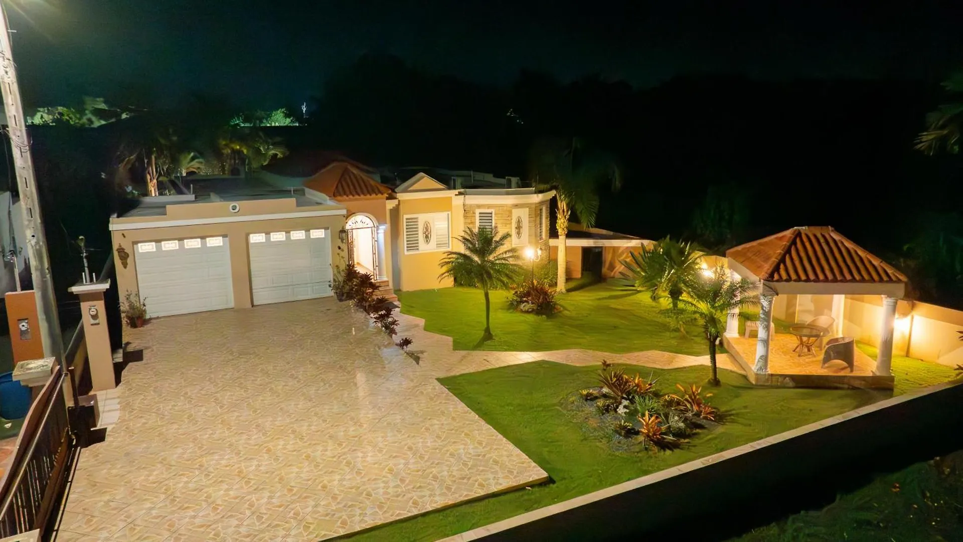 Villa Big vacational house in Isabela / Aguadilla Moca
